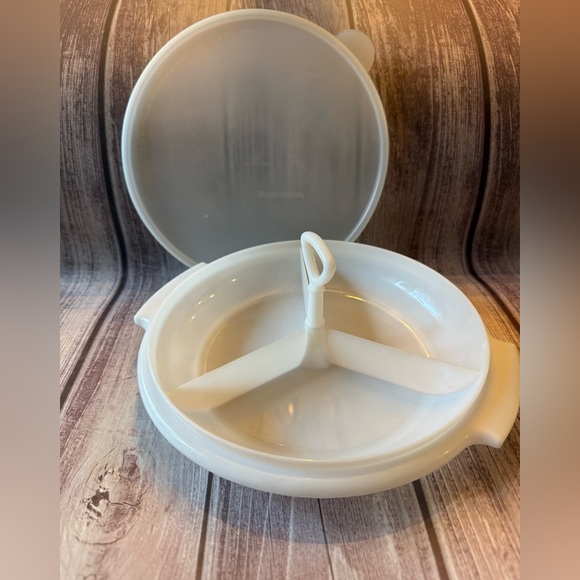 Vintage Tupperware Lazy Suzette - Picture 1 of 4